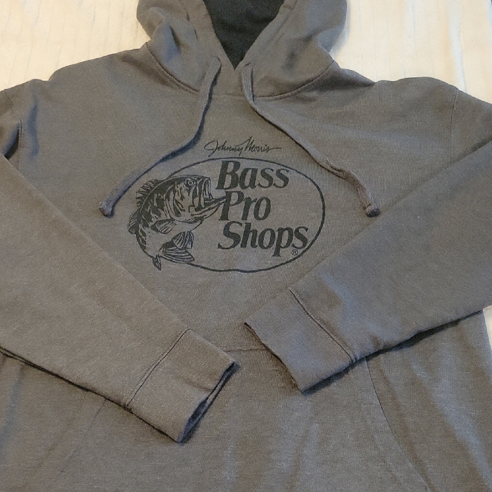 Bass Pro Shops Gray Hoodie with Iconic Logo Johnny Morris NWOT Sweatshirt
